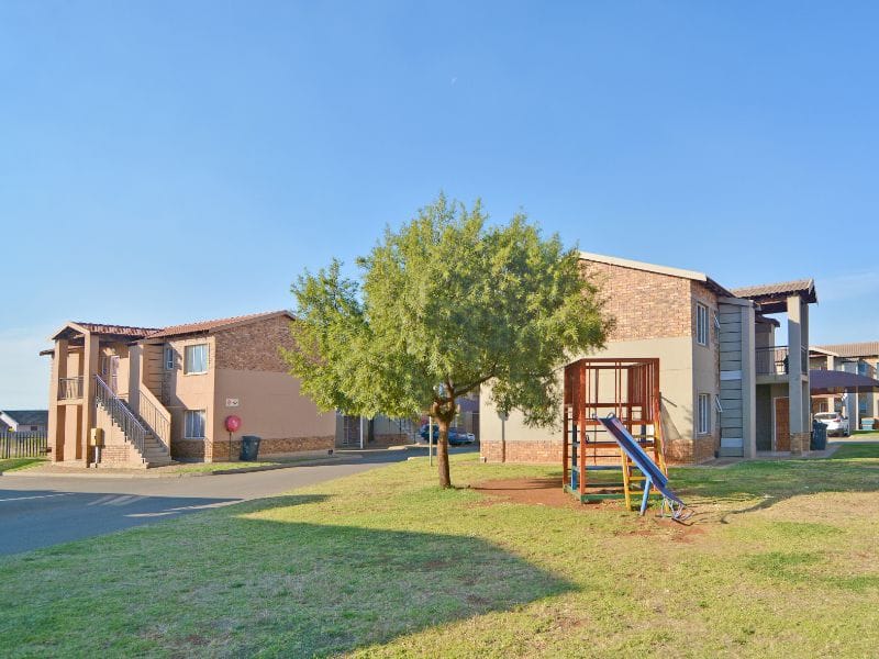 2 Bedroom Property for Sale in Protea Glen Gauteng