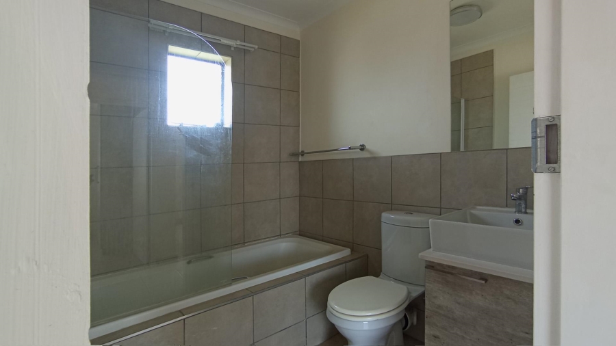 2 Bedroom Property for Sale in Noordwyk Gauteng