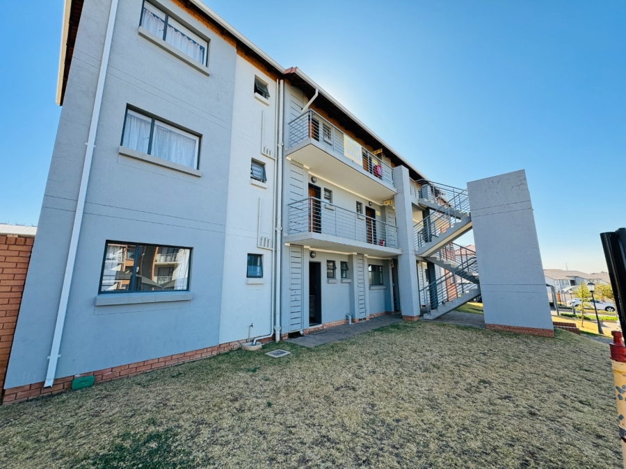 2 Bedroom Property for Sale in Noordwyk Gauteng