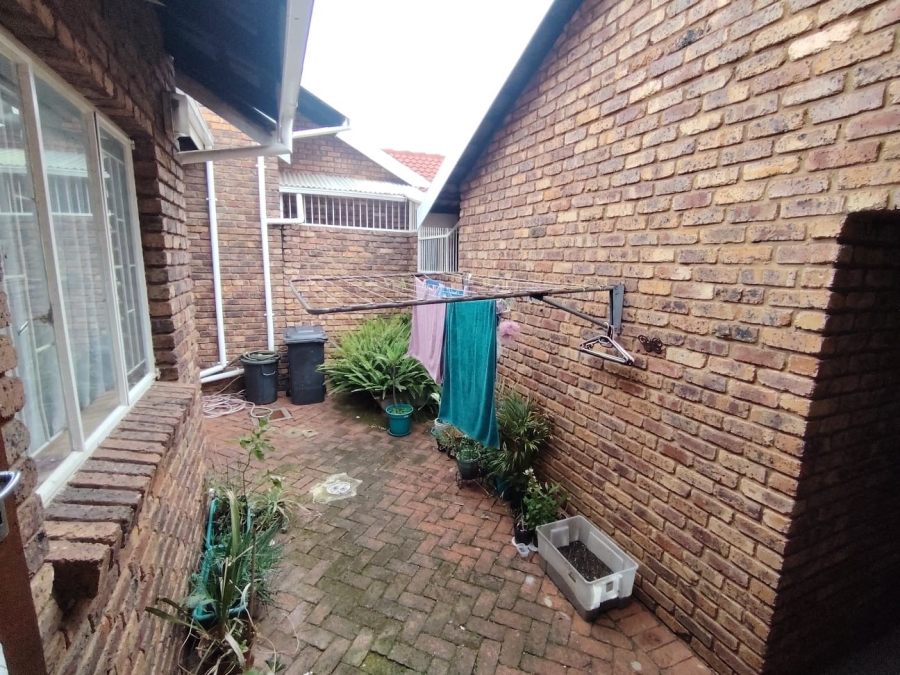 To Let 3 Bedroom Property for Rent in Hennopspark Gauteng