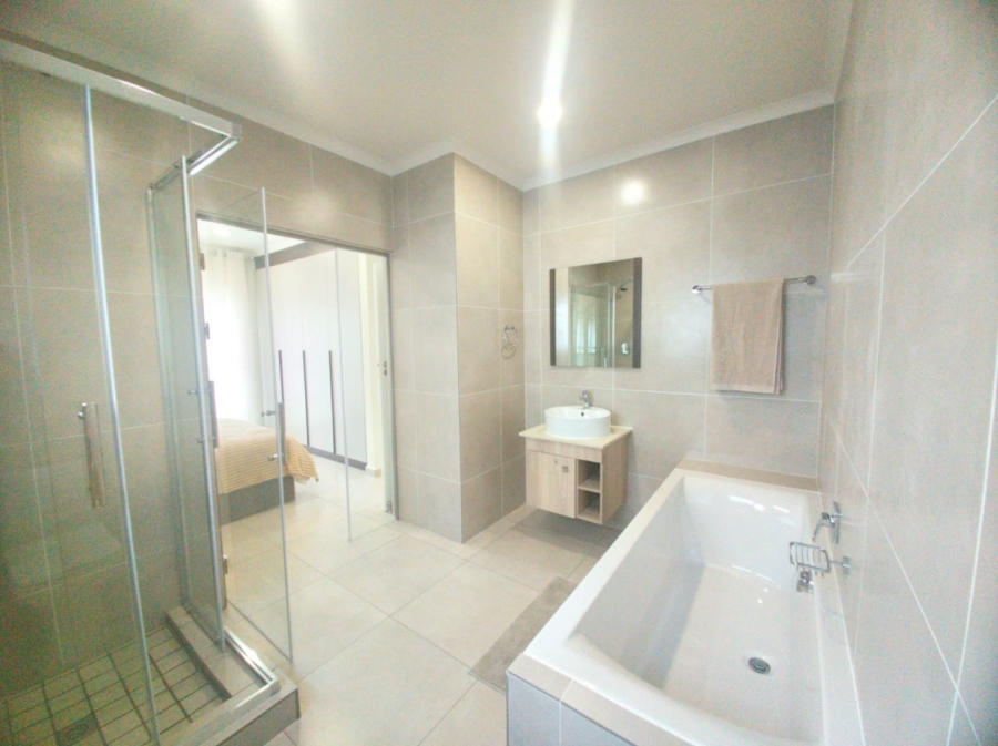 1 Bedroom Property for Sale in Greenstone Ridge Gauteng