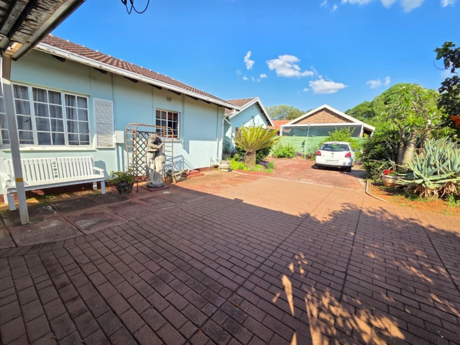 4 Bedroom Property for Sale in Sinoville Gauteng