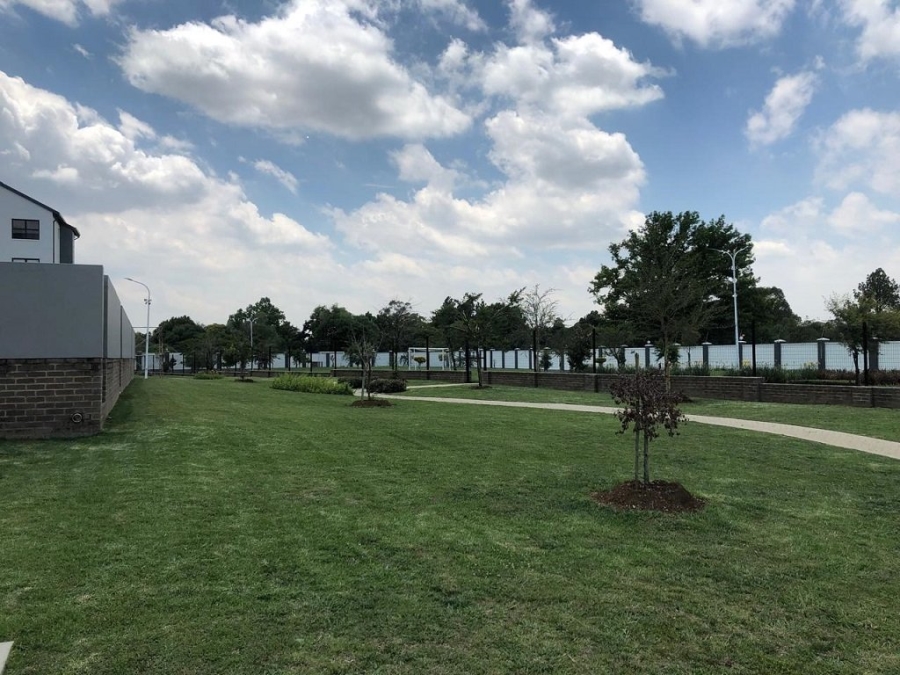 1 Bedroom Property for Sale in Lilianton Gauteng