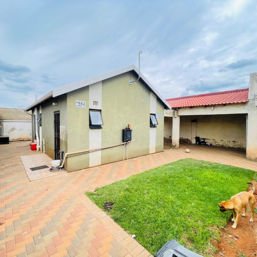 2 Bedroom Property for Sale in Katlehong South Gauteng