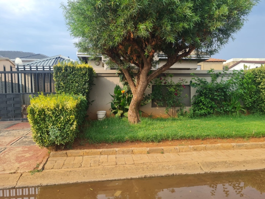 To Let 3 Bedroom Property for Rent in Glen Ridge Gauteng
