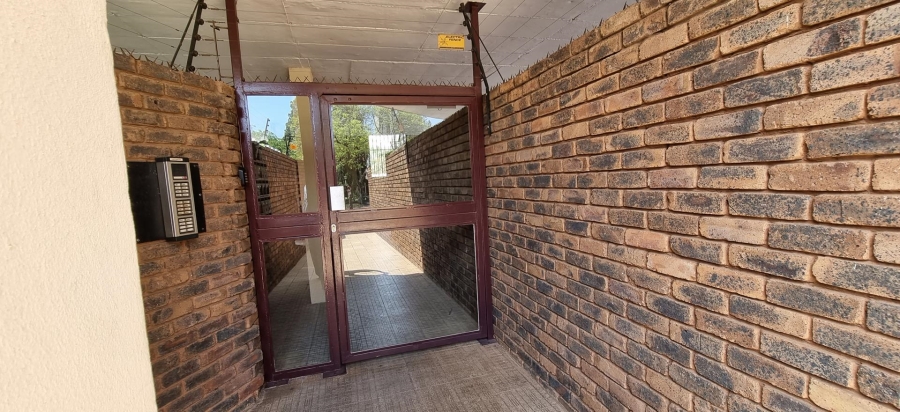 2 Bedroom Property for Sale in Villieria Gauteng