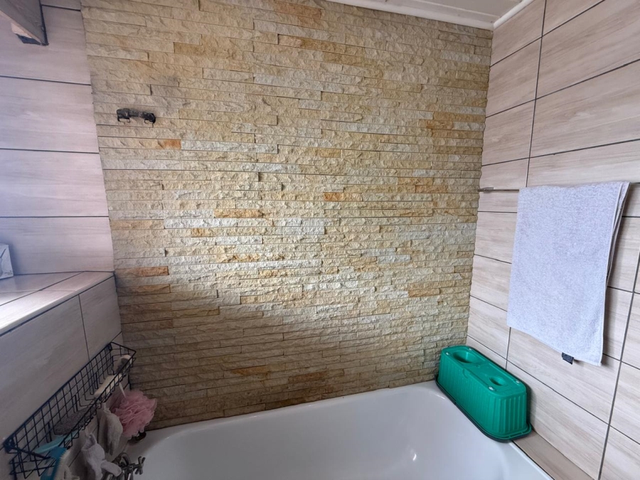 2 Bedroom Property for Sale in Villieria Gauteng
