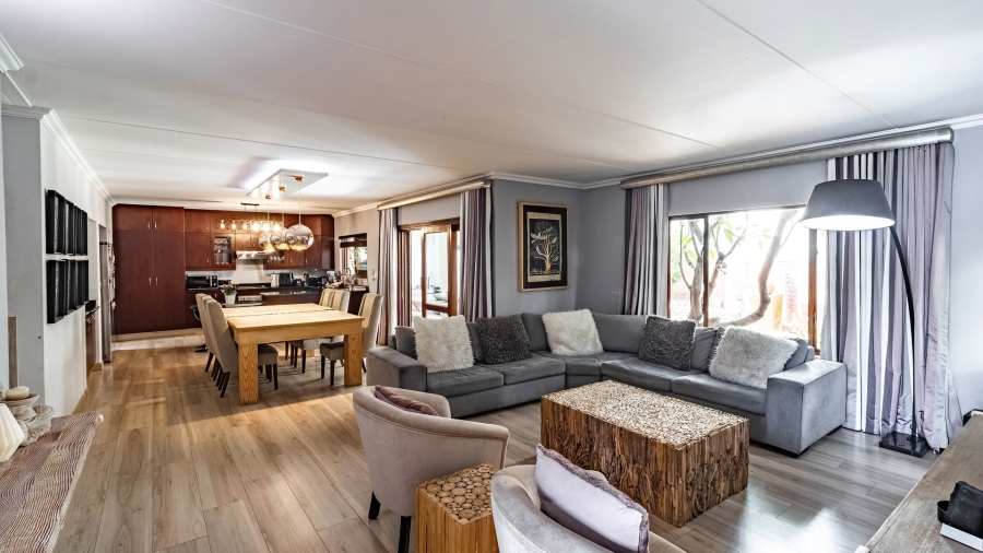 3 Bedroom Property for Sale in Glenvista Gauteng