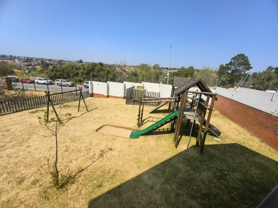 2 Bedroom Property for Sale in North Riding Gauteng