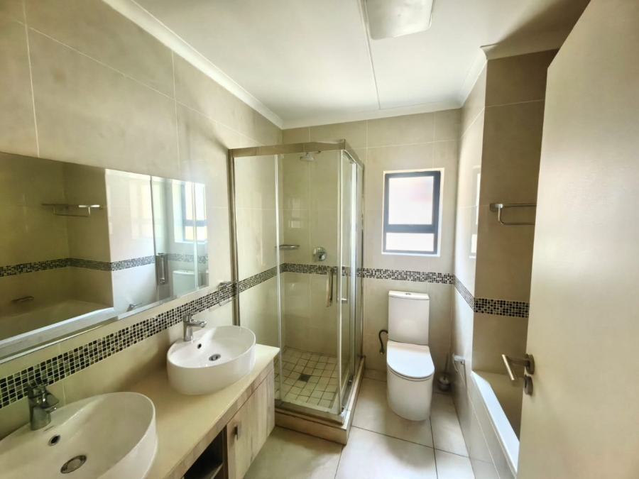 2 Bedroom Property for Sale in North Riding Gauteng