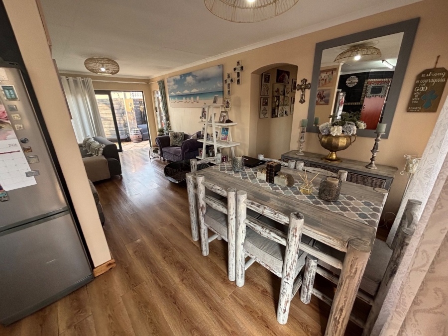 2 Bedroom Property for Sale in Doornpoort Gauteng