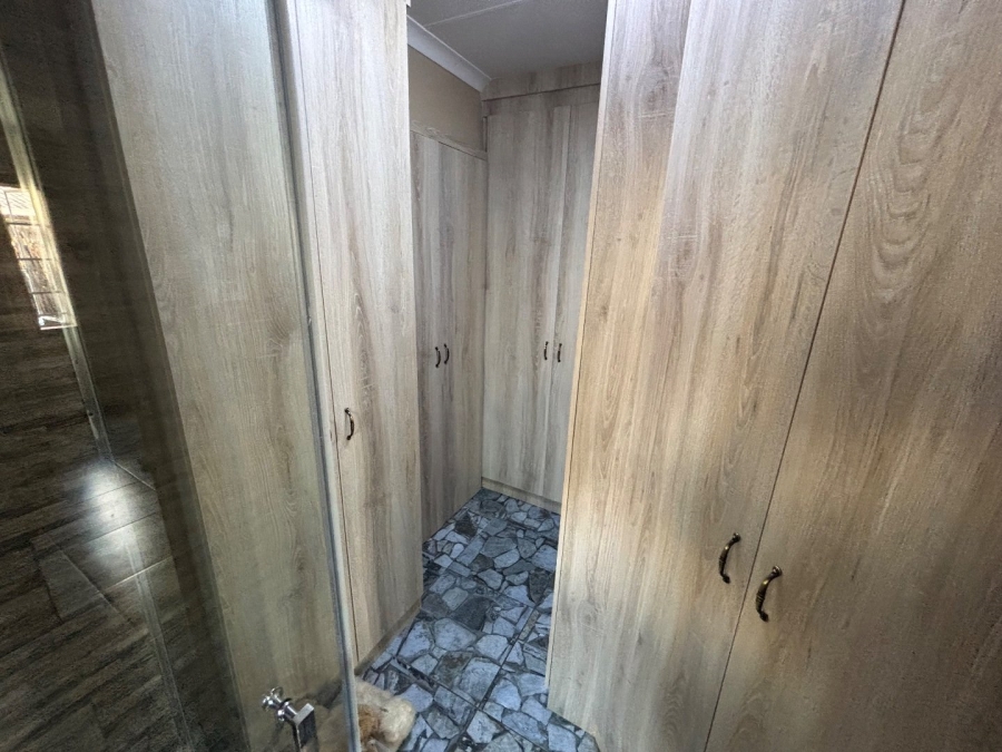 2 Bedroom Property for Sale in Doornpoort Gauteng