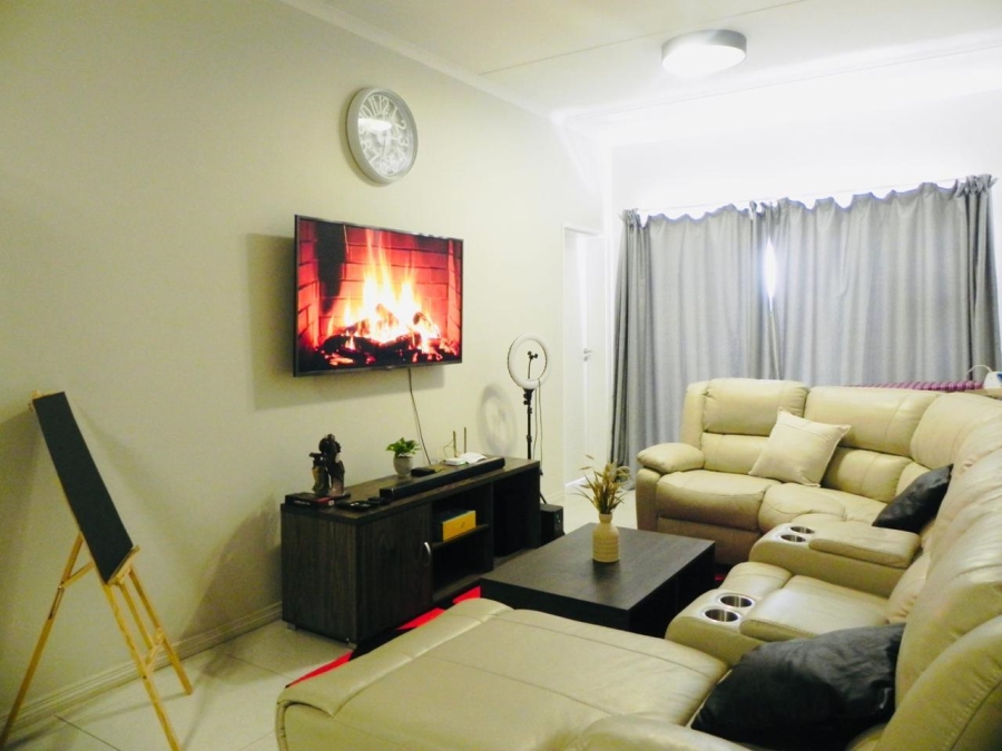 To Let 2 Bedroom Property for Rent in Carlswald Gauteng