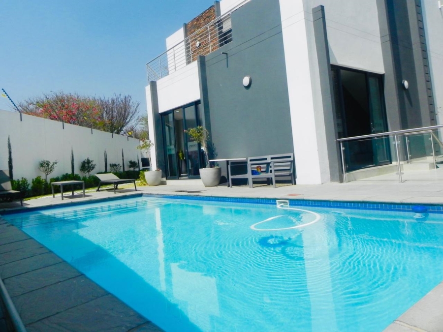 To Let 2 Bedroom Property for Rent in Carlswald Gauteng