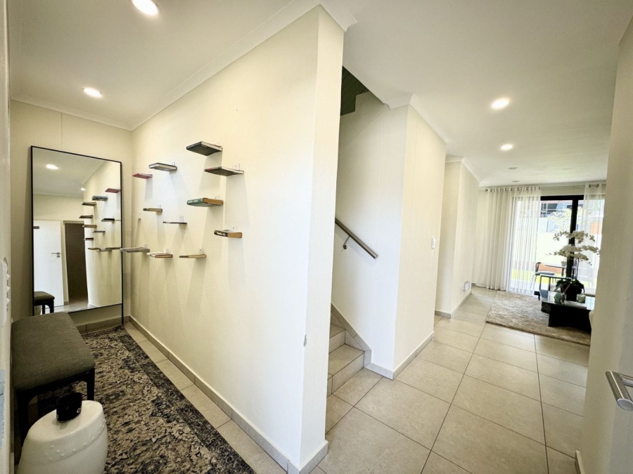 3 Bedroom Property for Sale in Greenstone Hill Gauteng