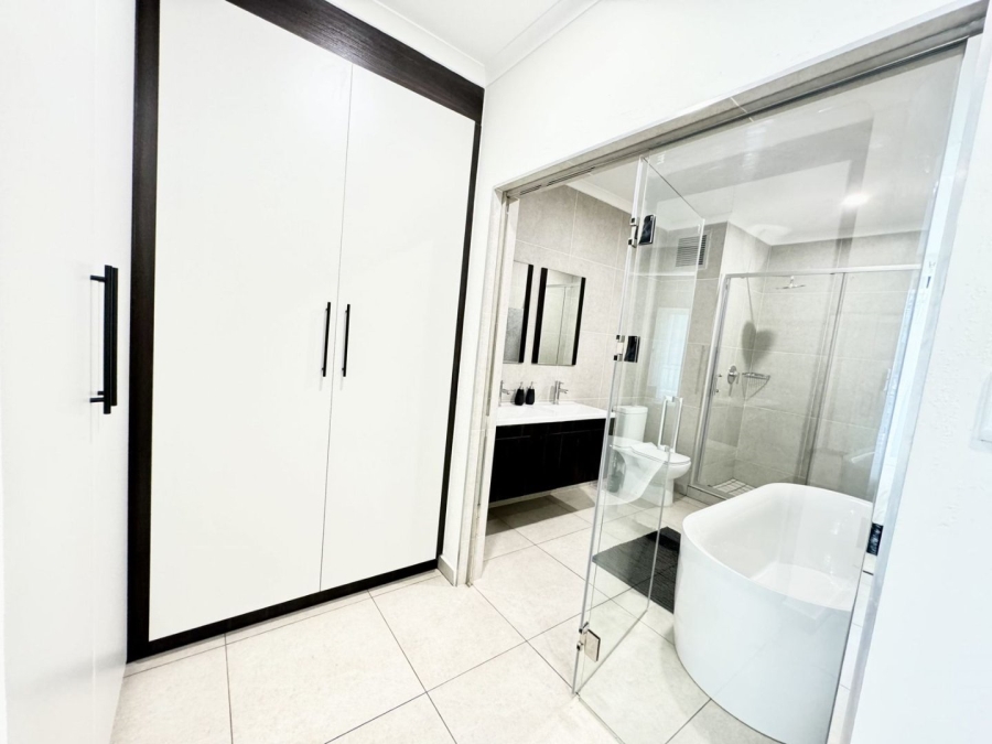 3 Bedroom Property for Sale in Greenstone Hill Gauteng