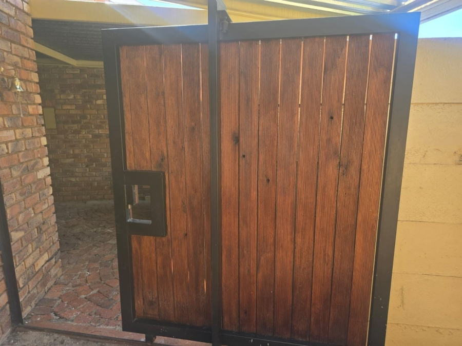 3 Bedroom Property for Sale in Sinoville Gauteng