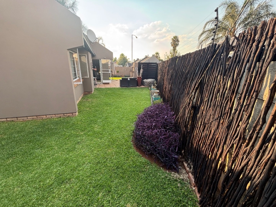 2 Bedroom Property for Sale in Doornpoort Gauteng