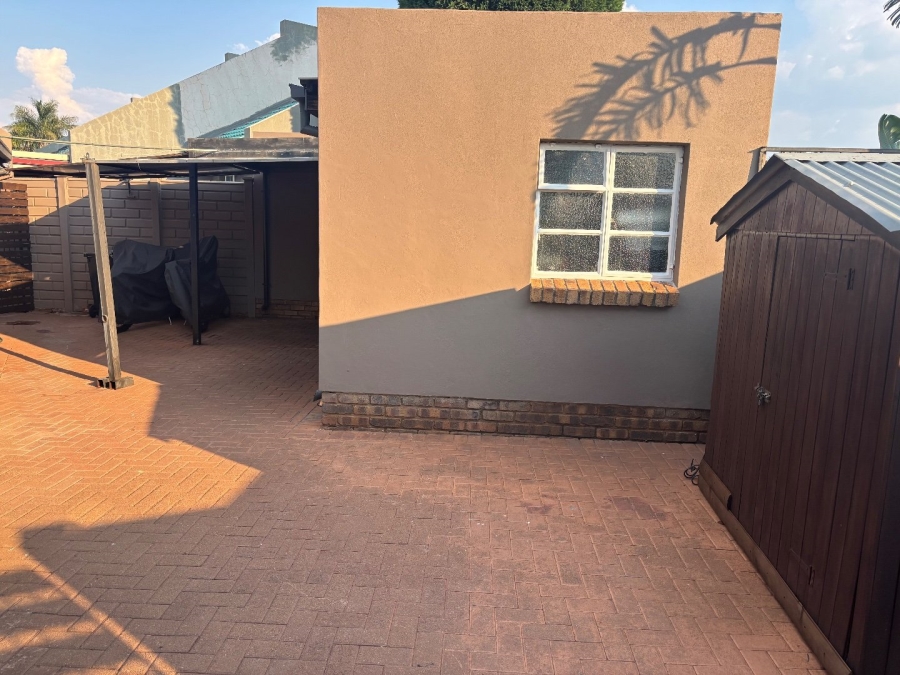 2 Bedroom Property for Sale in Doornpoort Gauteng
