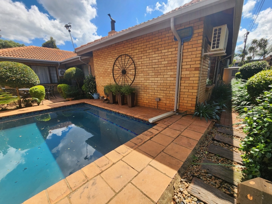 3 Bedroom Property for Sale in Green Acres Estate Gauteng
