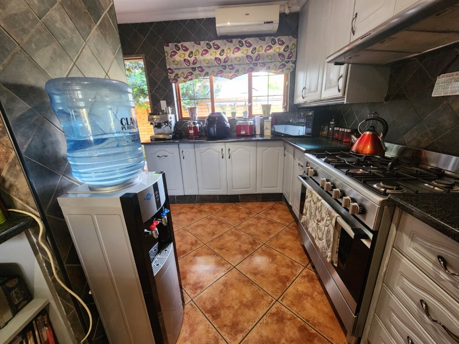 3 Bedroom Property for Sale in Green Acres Estate Gauteng