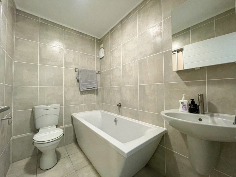 To Let 2 Bedroom Property for Rent in Mooikloof Manor Gauteng