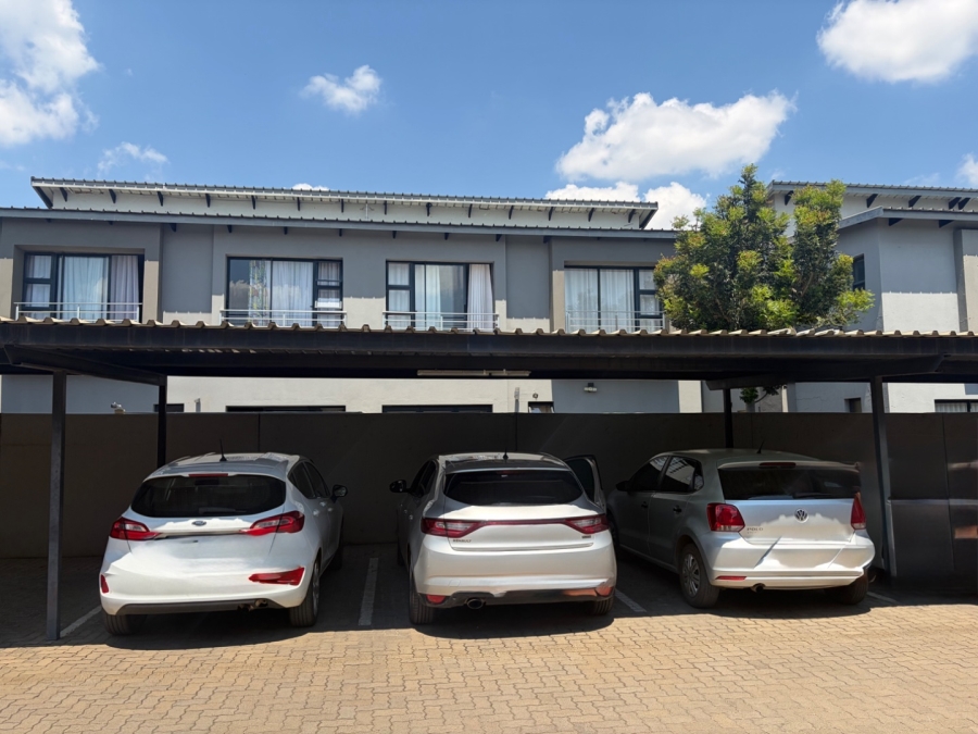 2 Bedroom Property for Sale in Equestria Gauteng