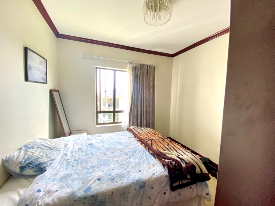2 Bedroom Property for Sale in Blue Hills Gauteng
