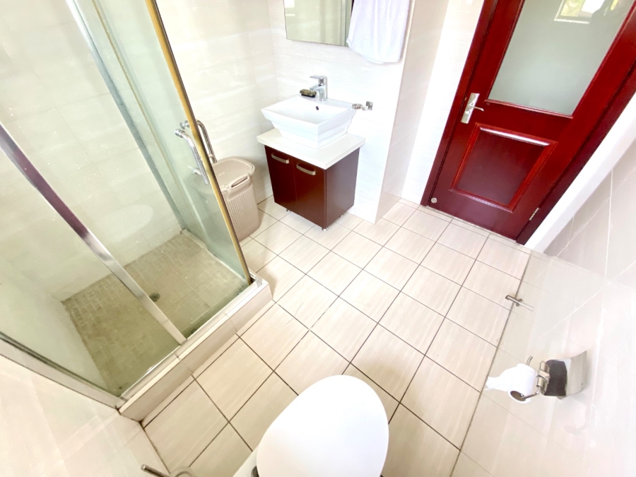 2 Bedroom Property for Sale in Blue Hills Gauteng