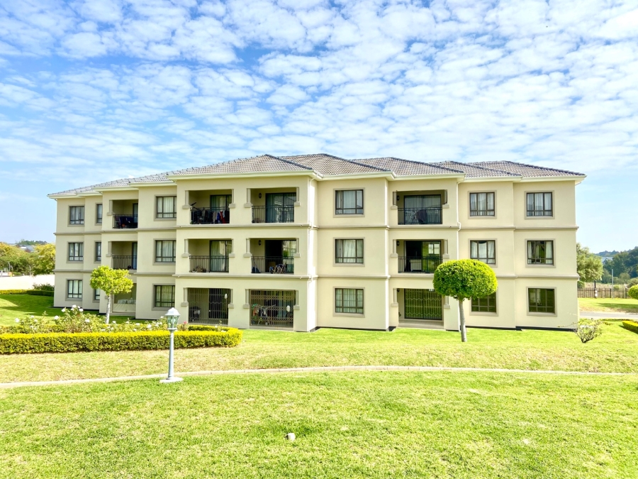 2 Bedroom Property for Sale in Blue Hills Gauteng