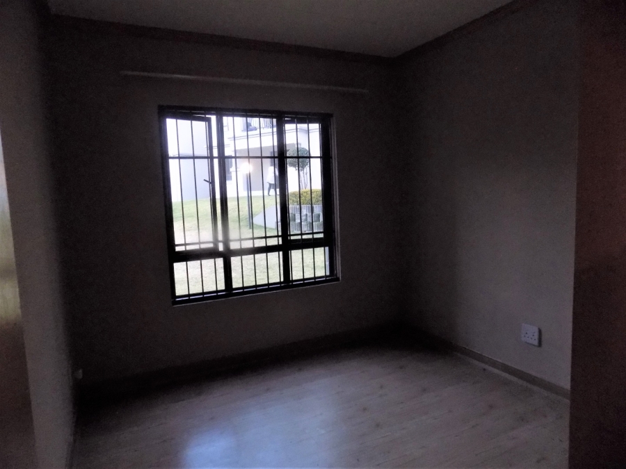 To Let 1 Bedroom Property for Rent in Noordwyk Gauteng