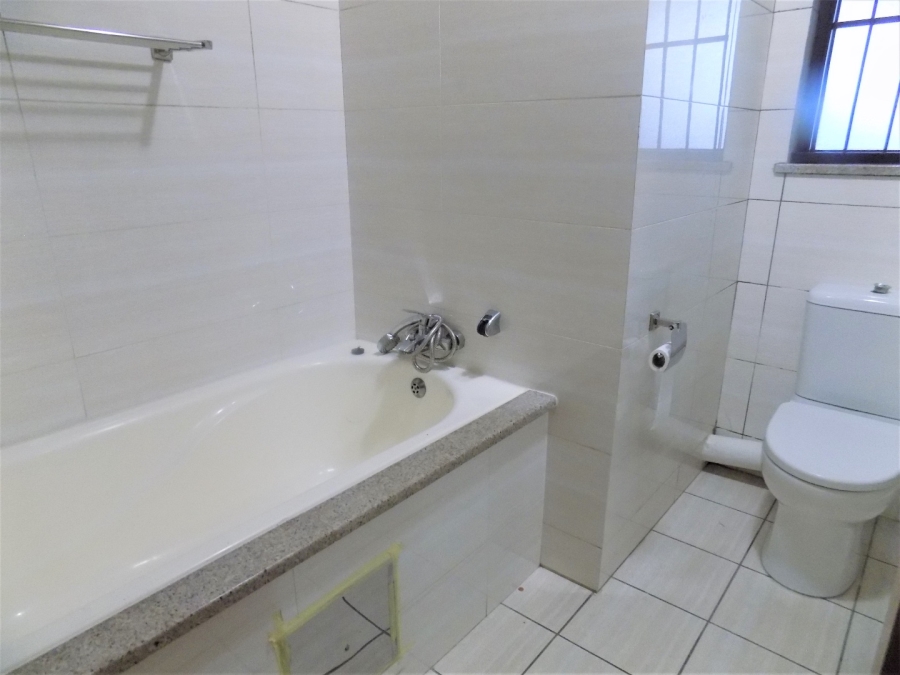 To Let 1 Bedroom Property for Rent in Noordwyk Gauteng