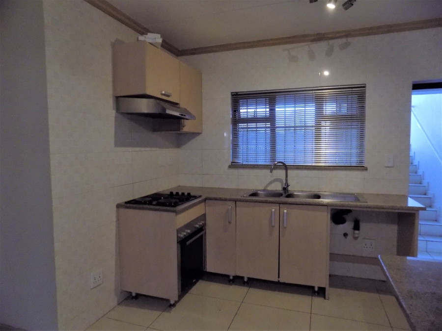 To Let 1 Bedroom Property for Rent in Noordwyk Gauteng