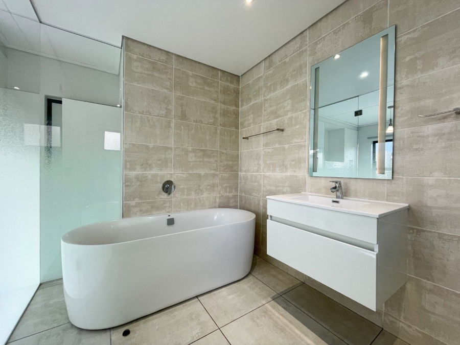 3 Bedroom Property for Sale in The Polofields Gauteng