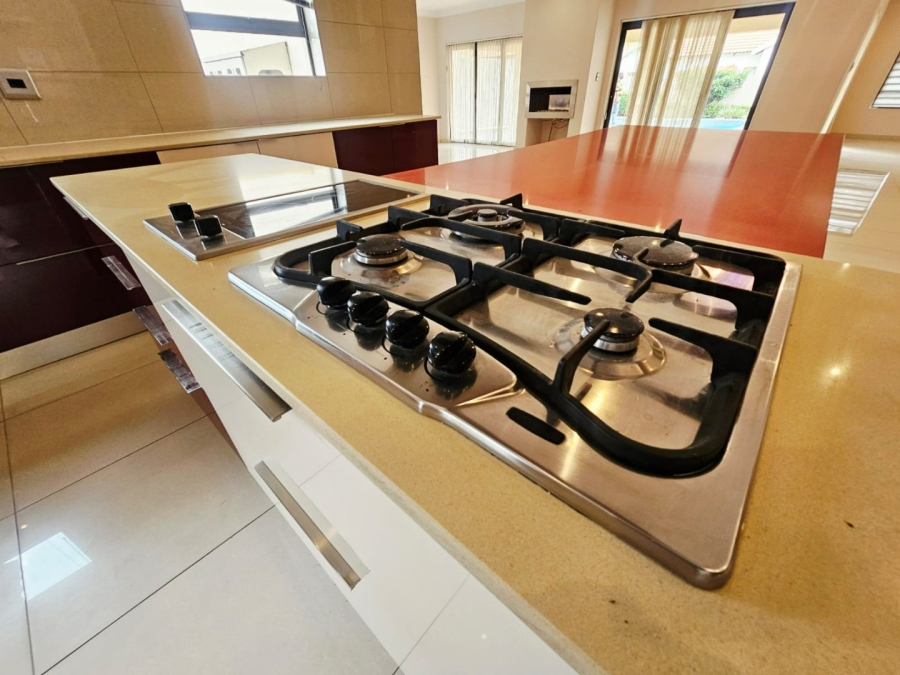 6 Bedroom Property for Sale in Monavoni Gauteng