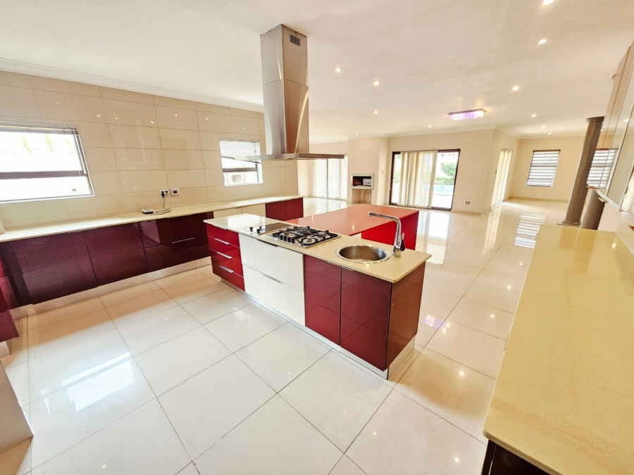 6 Bedroom Property for Sale in Monavoni Gauteng