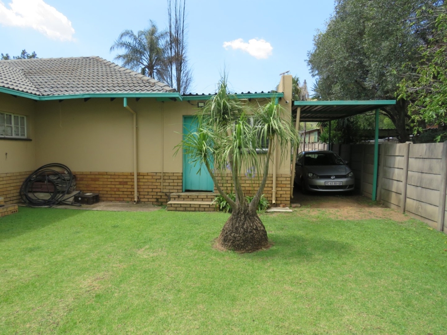 4 Bedroom Property for Sale in Mountain View Gauteng