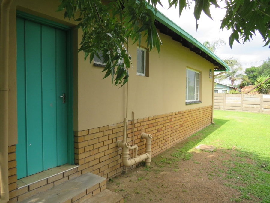 4 Bedroom Property for Sale in Mountain View Gauteng