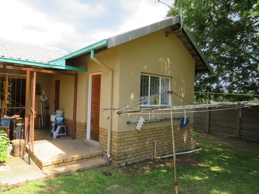 4 Bedroom Property for Sale in Mountain View Gauteng