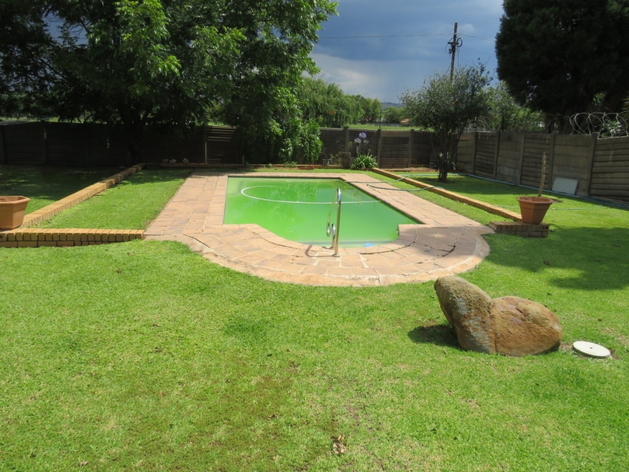 4 Bedroom Property for Sale in Mountain View Gauteng