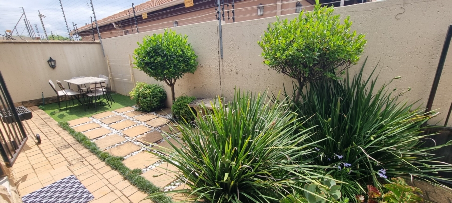 1 Bedroom Property for Sale in Rynfield Gauteng