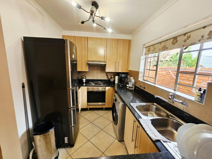 2 Bedroom Property for Sale in Monavoni Gauteng