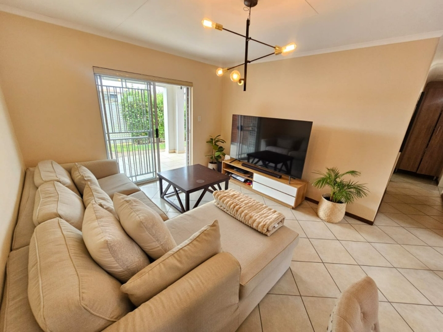 2 Bedroom Property for Sale in Monavoni Gauteng