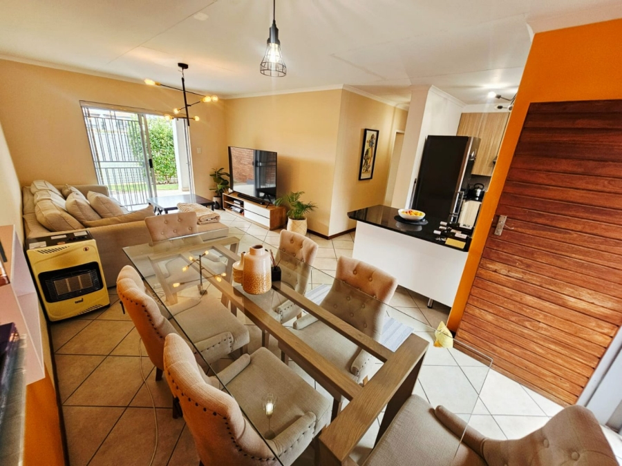 2 Bedroom Property for Sale in Monavoni Gauteng