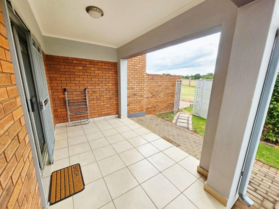 2 Bedroom Property for Sale in Monavoni Gauteng