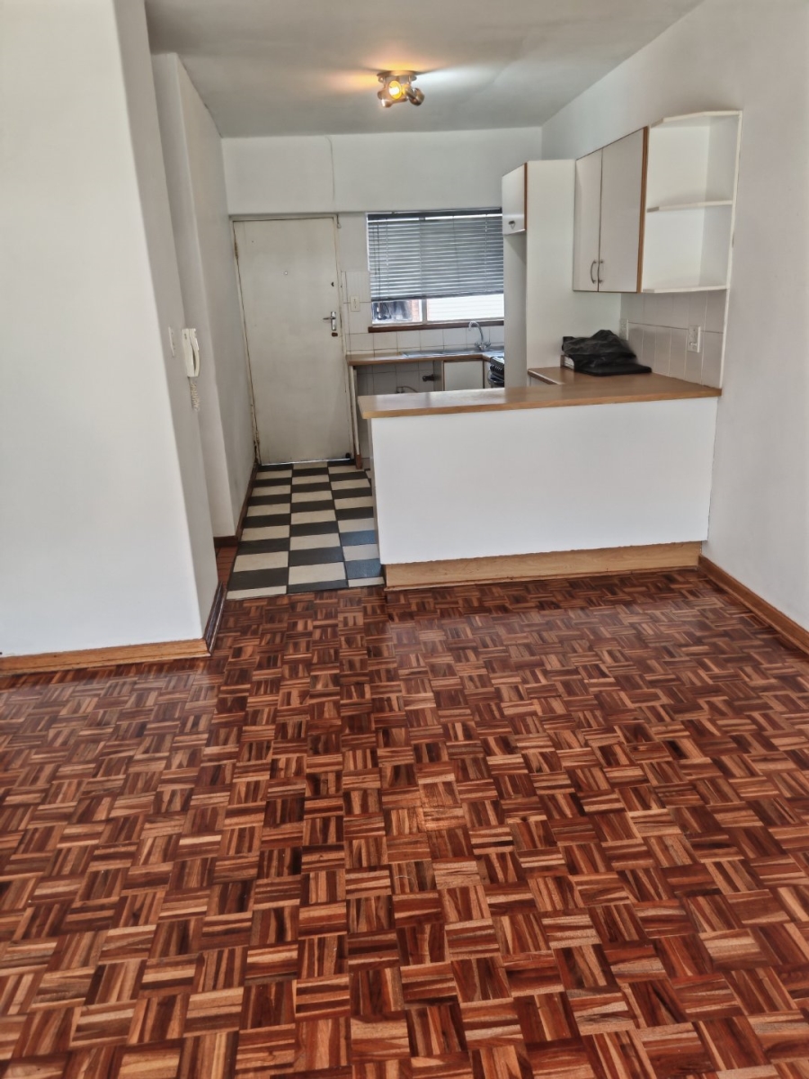 To Let 2 Bedroom Property for Rent in Linden Gauteng