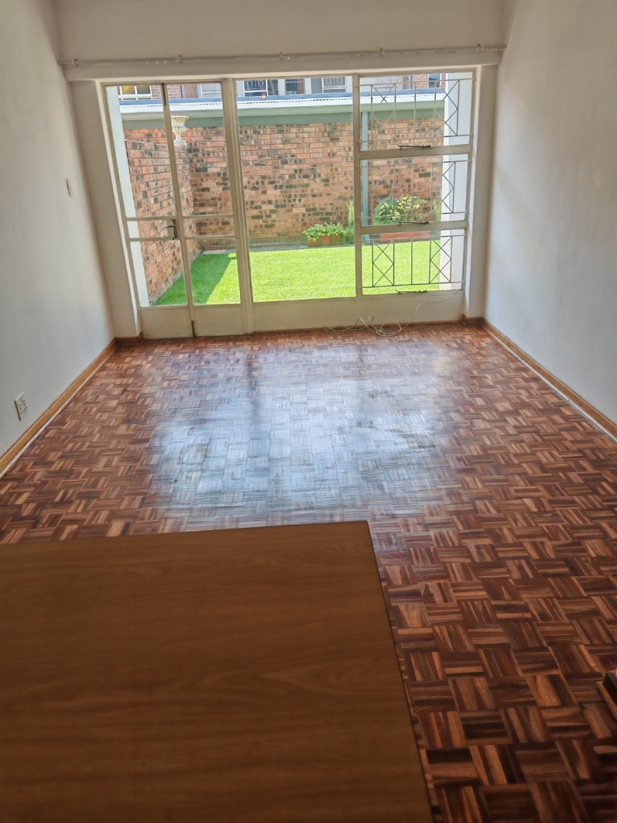 To Let 2 Bedroom Property for Rent in Linden Gauteng