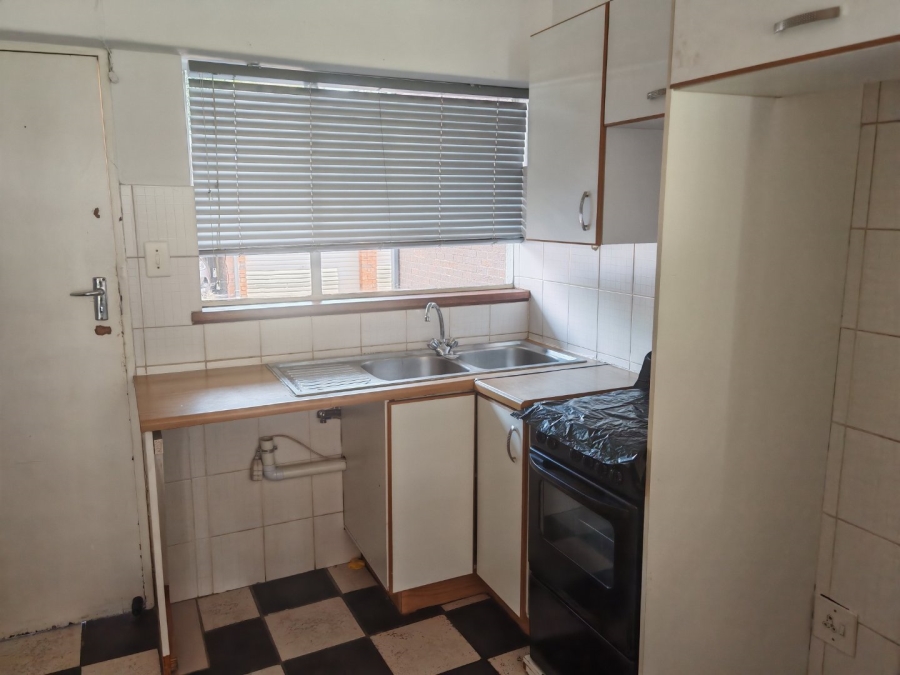 To Let 2 Bedroom Property for Rent in Linden Gauteng