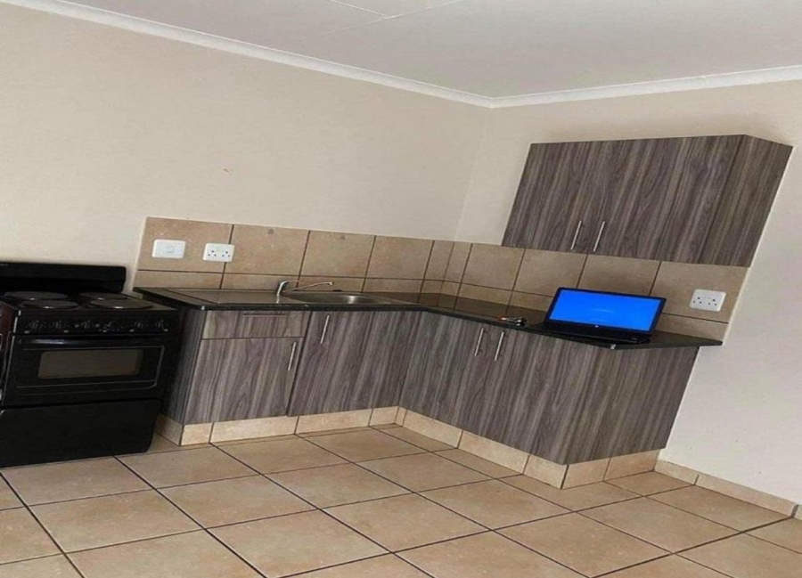 To Let 1 Bedroom Property for Rent in Comet Gauteng