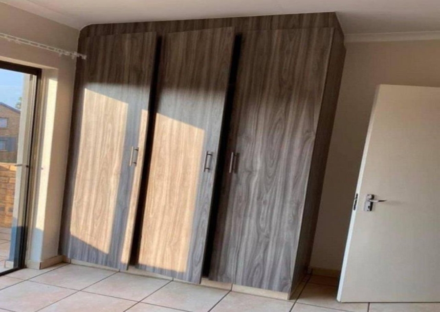 To Let 1 Bedroom Property for Rent in Comet Gauteng